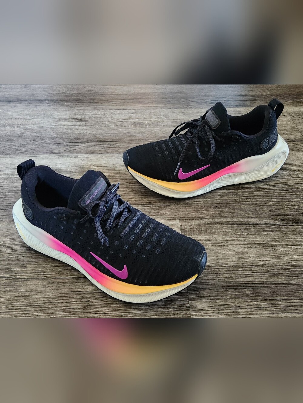 **GOOD CONDITION** Nike React Infinity Run 4 Flyknit Size 9.5 Black Hyper Violet